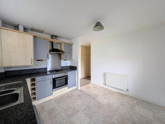 2 bed Flat to rent Image 5
