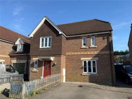 83, Hunters Hill, Burghfield Common, Reading RG7 3HN