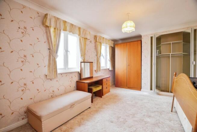 2 bed Apartment for sale Image 7