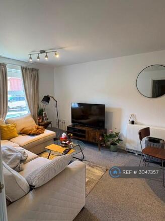 Living Room/Dining