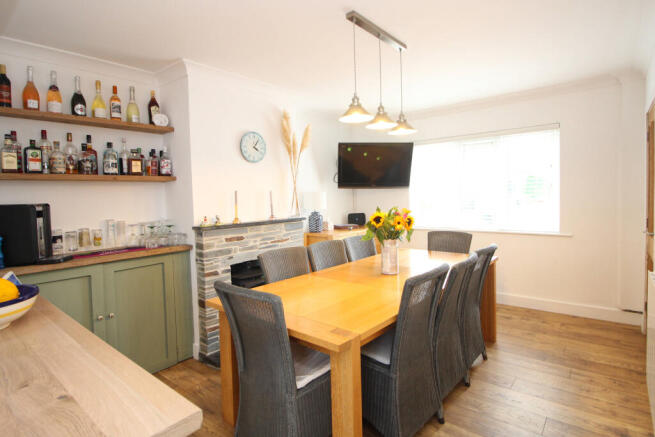 Kitchen/Dining