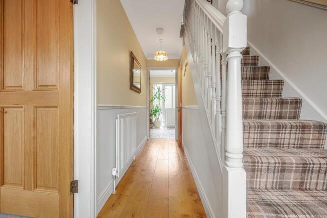 4 bed Detached for sale Image 7