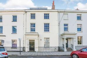 Flat 4, 28, Portland Place West, Leamington Spa CV32 5EU