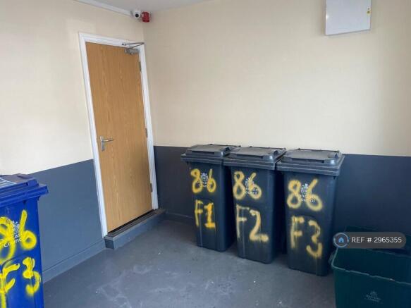 1 bed Flat to rent Image 6