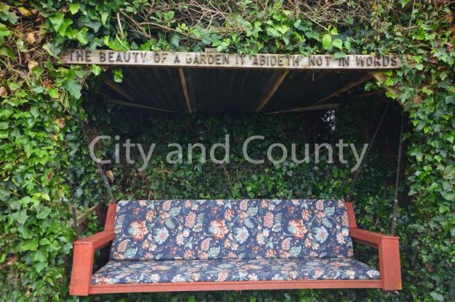 garden seat.jpg