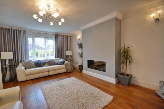 7 Leighton close lounge.jpeg