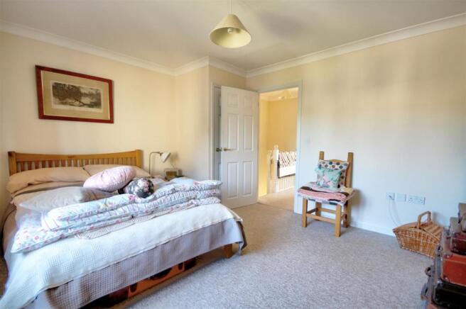 Bedroom 1a.jpg