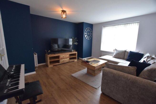 2 bed Apartment for sale Image 12