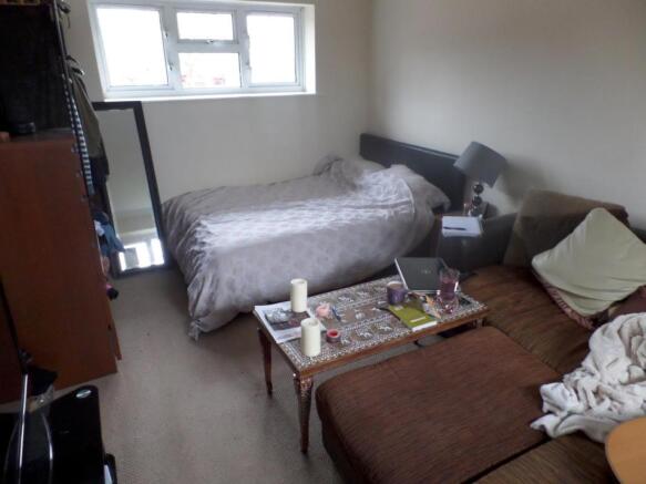 bedroom 1 (Main)