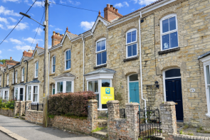 12, Carvoza Road, Truro TR1 1BB