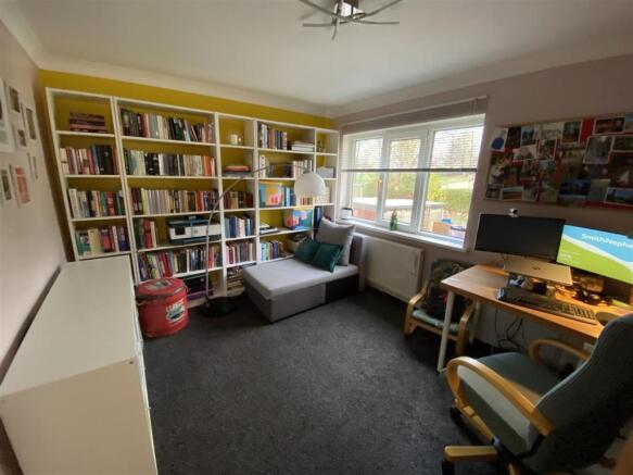 Bedroom no.2 rear double: