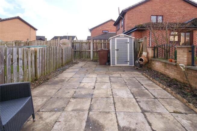 2 bed End of Terrace to rent Image 11