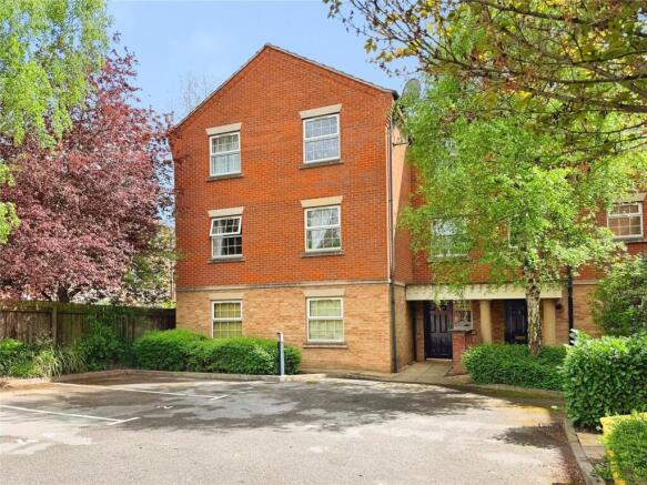 2 bed Flat for sale Image 7