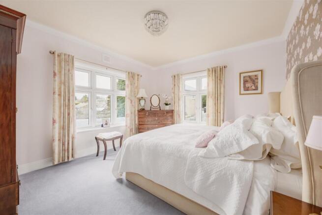 3 bed Detached for sale Image 12