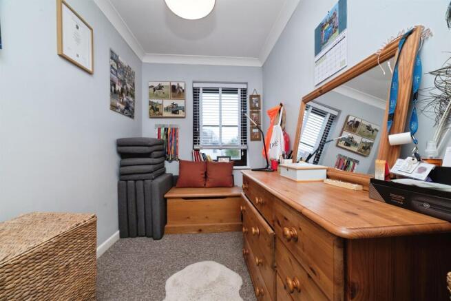 4 bed Detached for sale Image 11