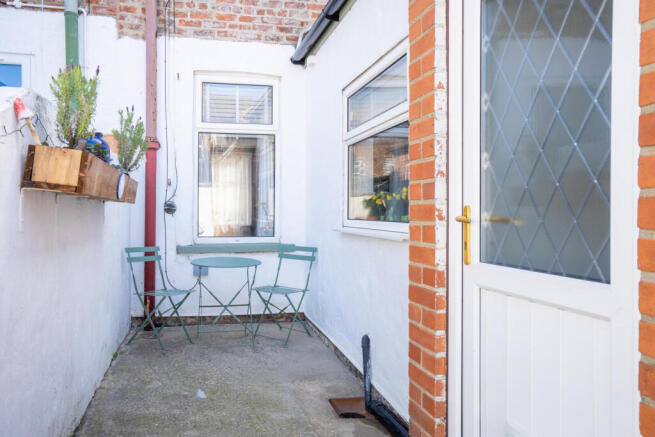 2 bed Terraced for sale Image 11