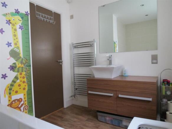 Family Bathroom: