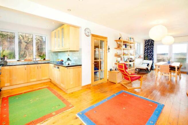 Kitchen Dining Day Room