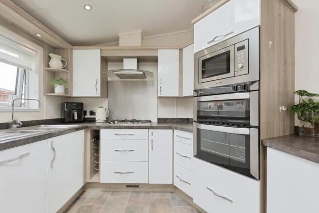 2 bed Lodge for sale Image 7