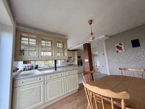 KITCHEN.jpeg