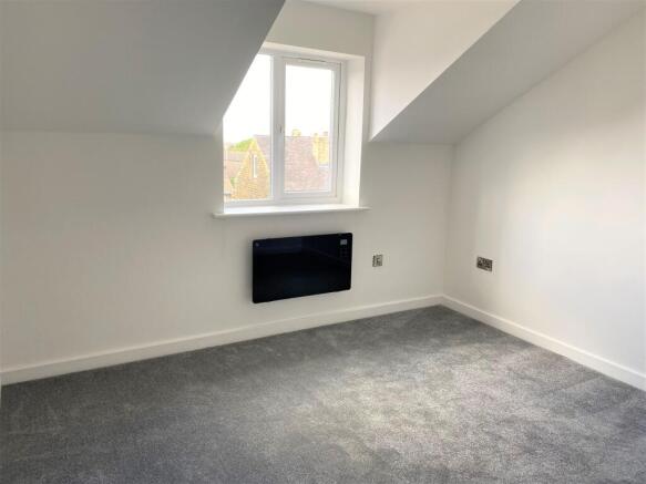 2 bed Apartment to rent Image 7