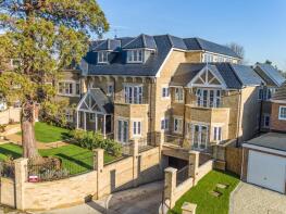Flat 6, 10 Amaris Lodge, Old Park Road, Enfield EN2 7BH