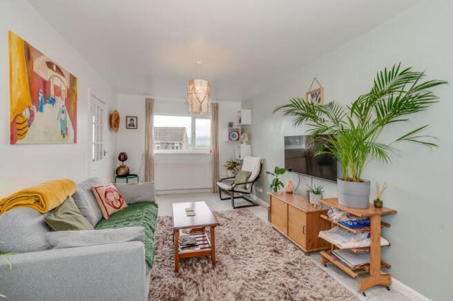 3 bed Semi-Detached for sale Image 7