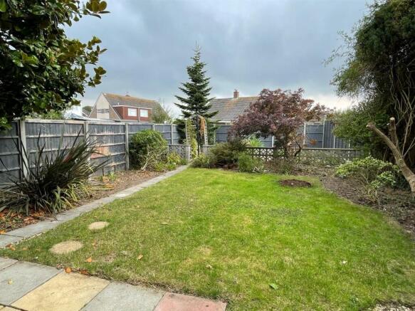 Rear Garden.,.jpg
