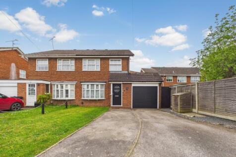 Dunbar Drive, Woodley, Reading, Berkshire, RG5