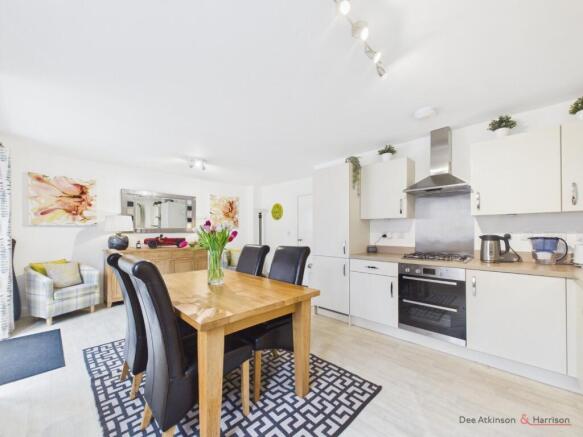 Kitchen/Dining Area