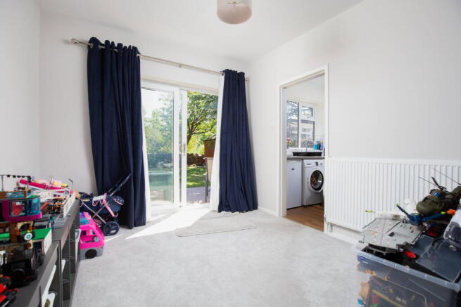 3 bed Semi-Detached for sale Image 8