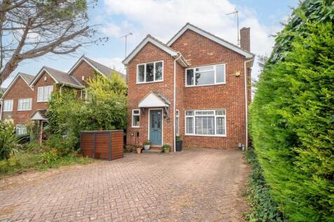 Brierley Close, Dunstable, Bedfordshire, LU6