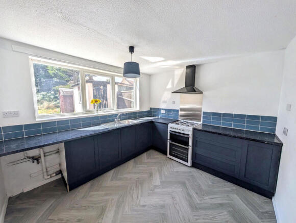 3 bed Terraced for sale Image 6
