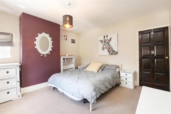 Bed1.2.jpg