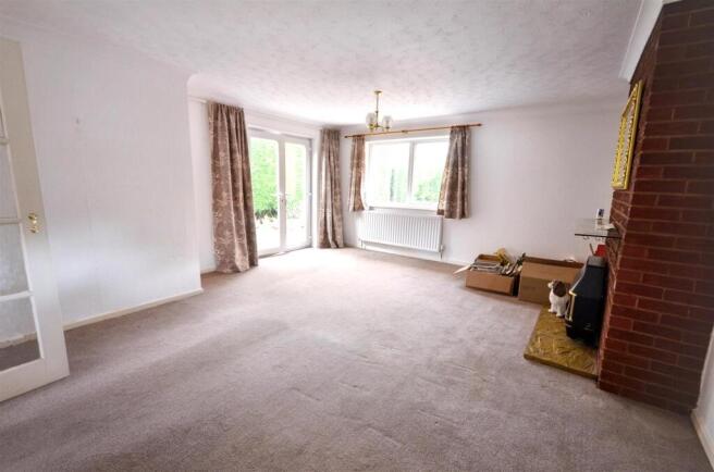 Lounge / Dining Room