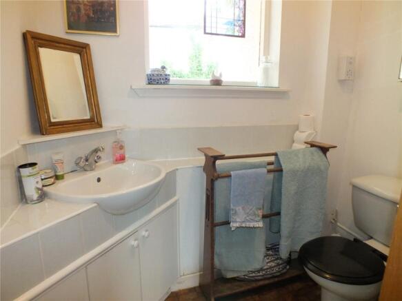 Ground Shower Room