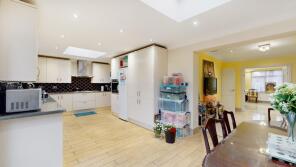 55, Woodlands Avenue, Ruislip HA4 9RQ