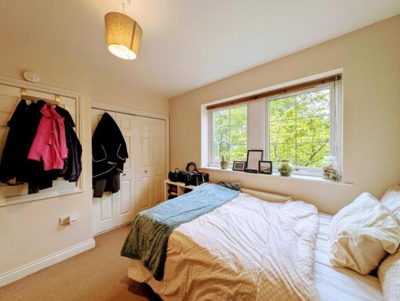 2 bed House to rent Image 9