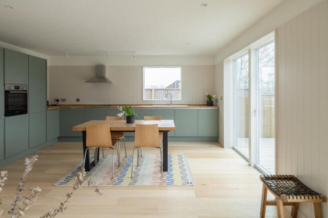 330748 - 1GardenCourt_HighRes-23.jpg