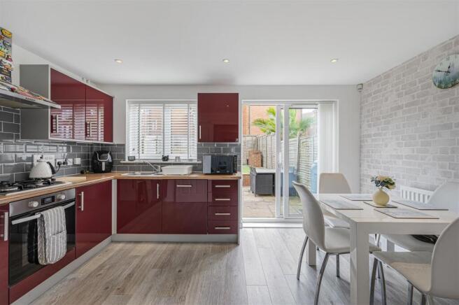 Kitchen/Dining Room