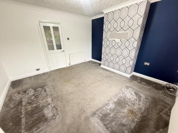 3 bed Semi-Detached to rent Image 5