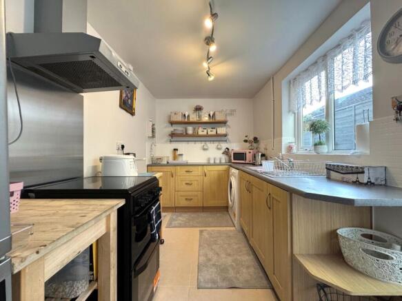 Fitted kitchen