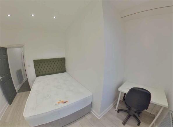 5 bed Terraced to rent Image 7