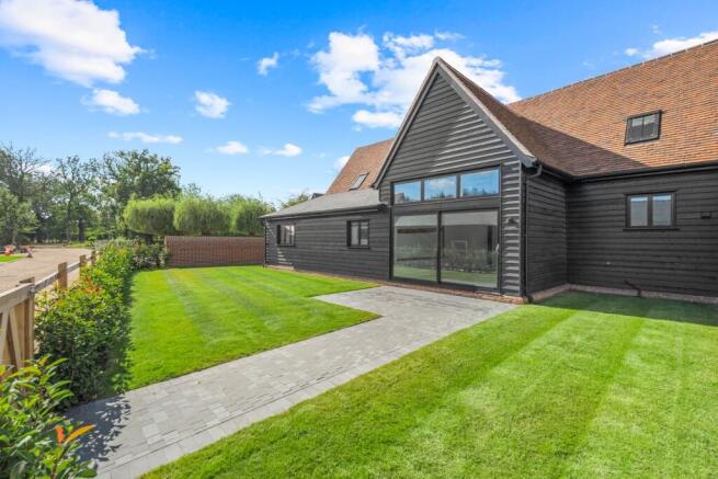 Dunmow Road, Hatfield Heath, Bishop's Stortford, CM22 photo 4