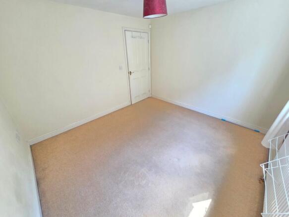 2 bed Ground Flat for sale Image 4