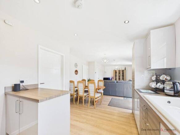 2 bed Detached Bungalow for sale Image 7