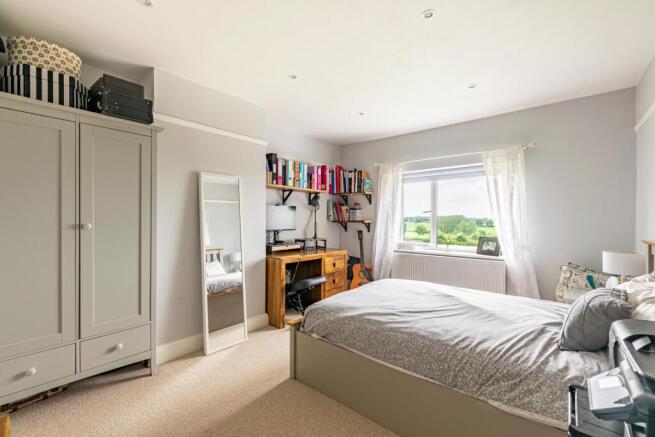 bedroom2a
