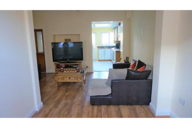 Lounge/Dining Room