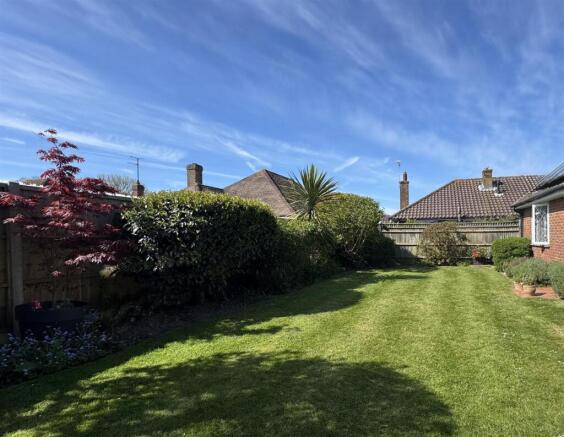 SECLUDED SOUTH ASPECT REAR GARDENS