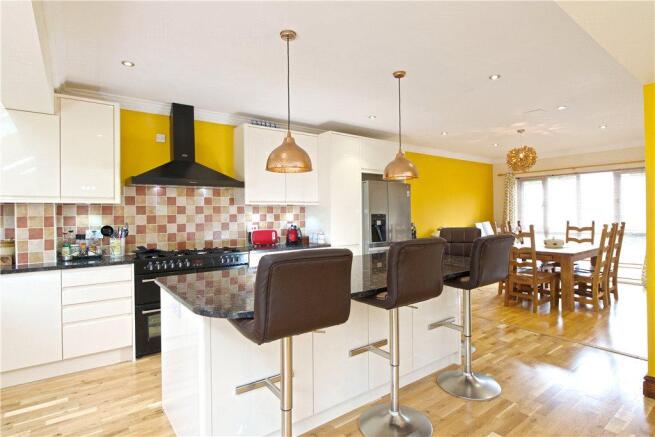 Kitchen/Dining Area